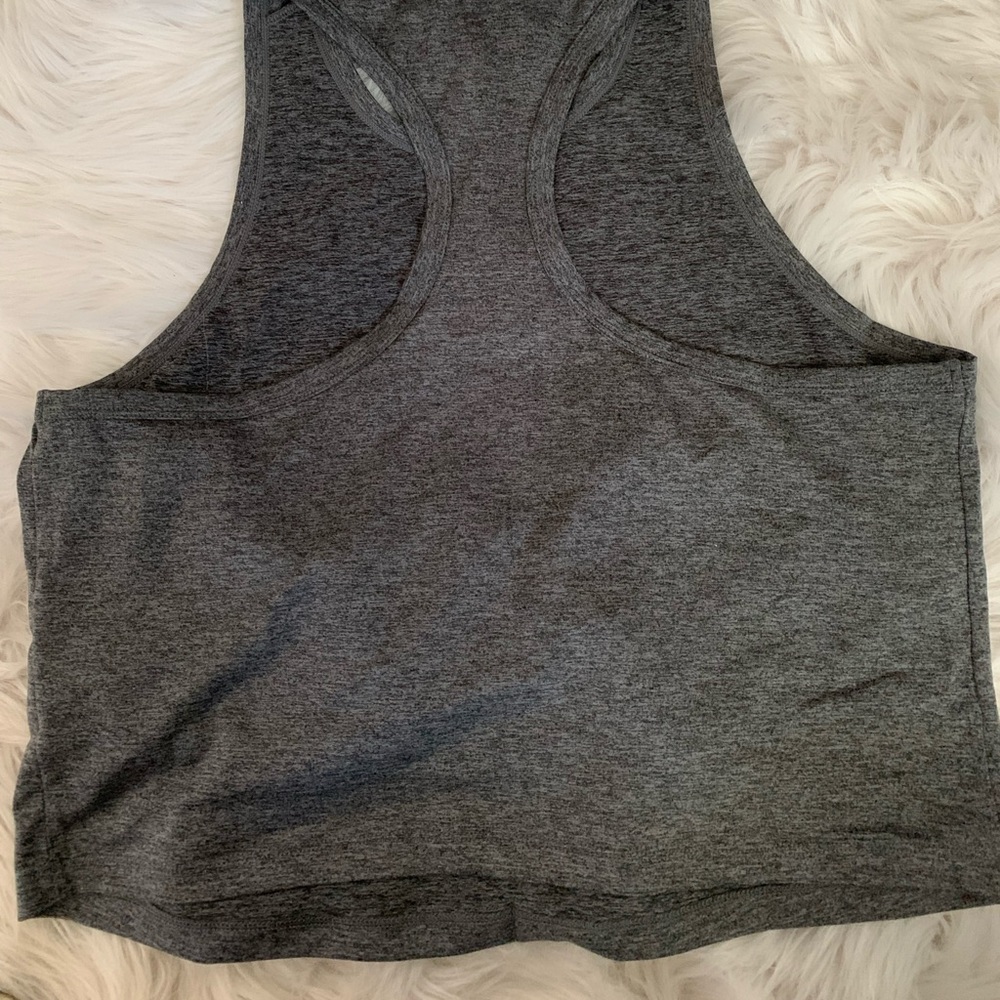 - Fabletics Blake Tank NWT - Picture 3 of 5
